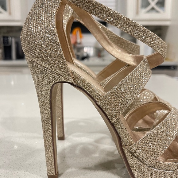 Platform Heels | Gold Sparkling | Size 7.5 - Picture 3 of 6